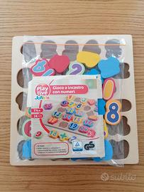 Gioco con numeri da incastrare