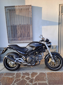 Ducati Monster 900
