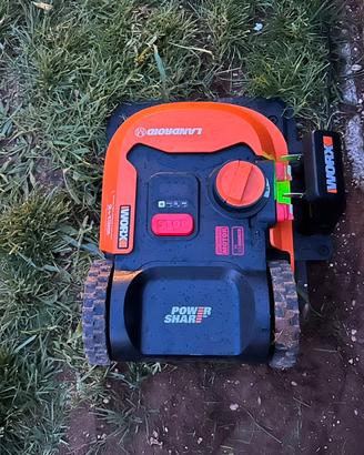 Robot taglia erba