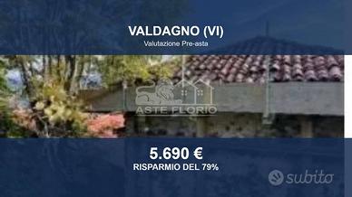 Immobile in asta di 191 m² con più di 5 locali a V