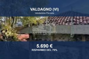 Immobile in asta di 191 m² con più di 5 locali a V