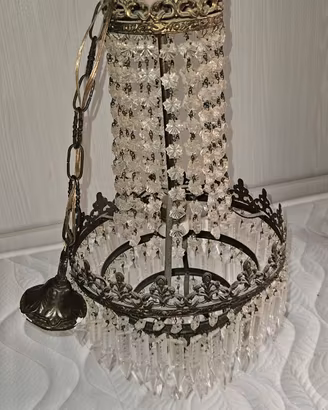 Lampadari vintage in ottone e cristalli