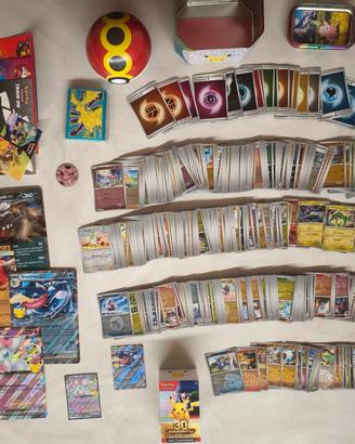 Lotto da oltre 500 carte Pokemon Rare e Speciali 