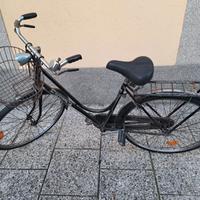 Bicicletta con freni battecca