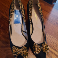 Décolleté donna nero con intarsi animalier