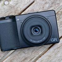Ricoh GR III x