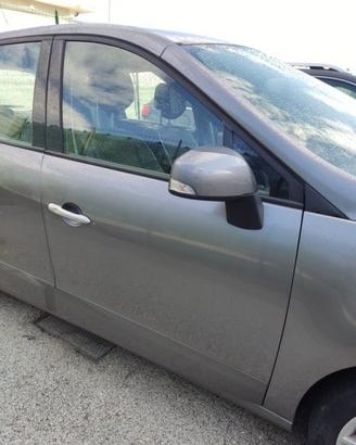 Porta anteriore dx nuda RENAULT SCENIC del 2010
