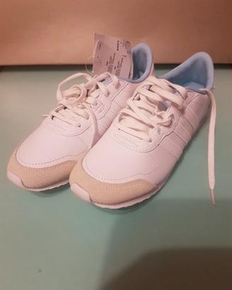 SCARPE ADIDAS DA DONNA (NUOVE)