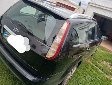 Ford focus station wagon  Cisternino (Br)