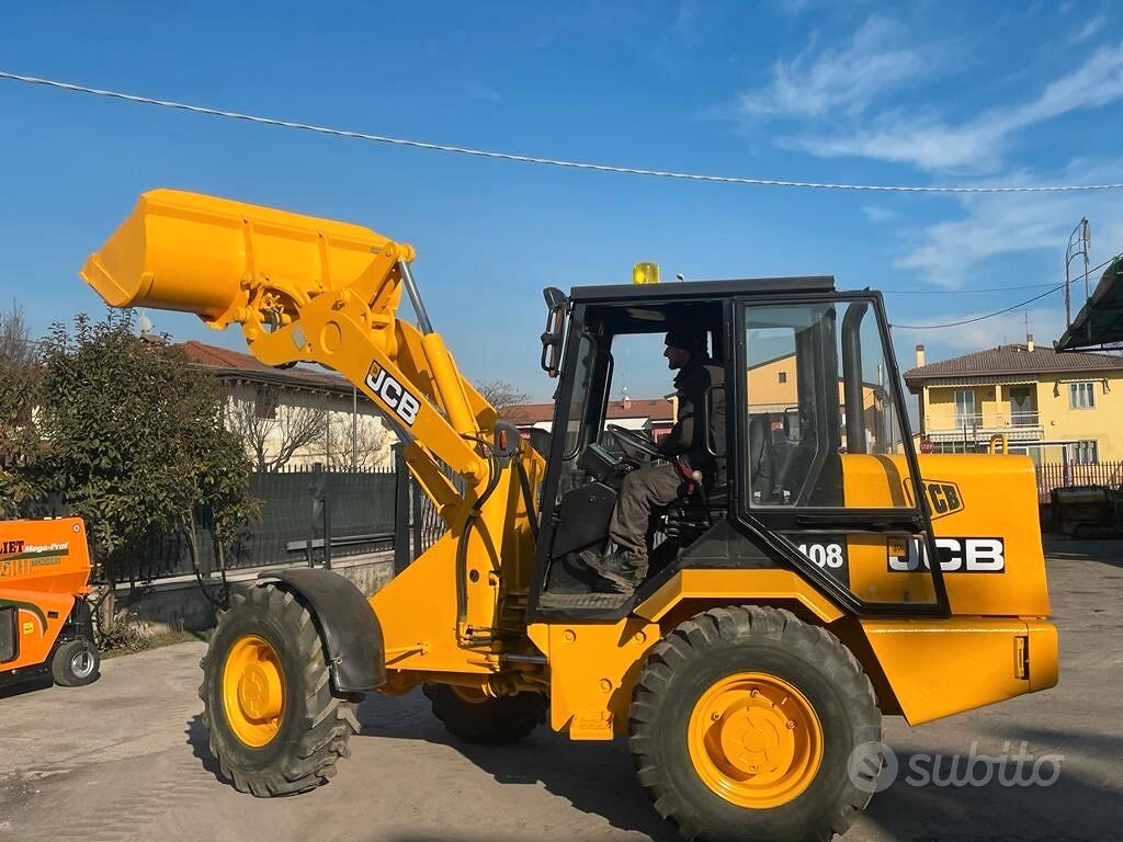 P110 Pala gommata 60 q.li JCB 408