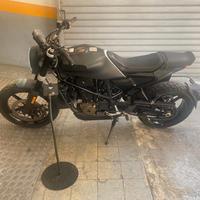 Husqvarna Svartpilen 701 - 2019
