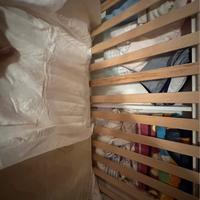 Lettino bianco con sponda