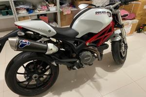 Ducati Monster 796