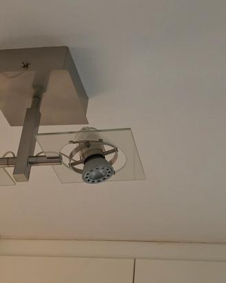 lampada a soffitto