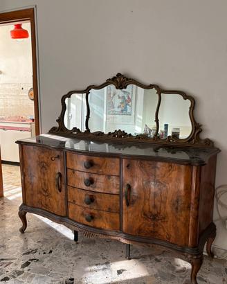 Mobile soggiorno in stile Chippendale