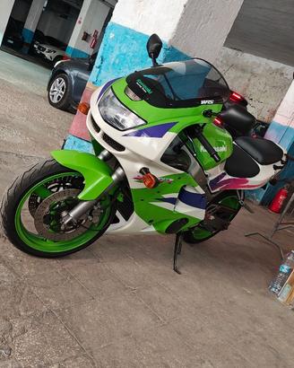 Kawasaki Ninka ZX6-R 600 1995 ISCRITTA ASI