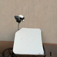 Parabola TV con ricevitore SKY