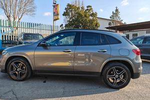 MERCEDES BENZ GLA 180D 2023
