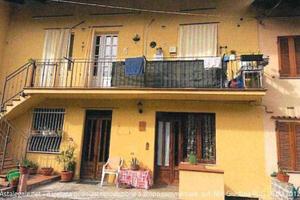 Immobile in asta di 297 m² con più di 5 locali e b