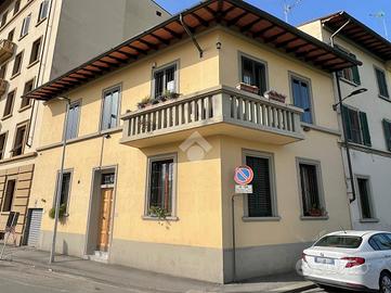 CASA INDIPENDENTE A FIRENZE