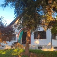 Villa con parco fra Langhe e Roero