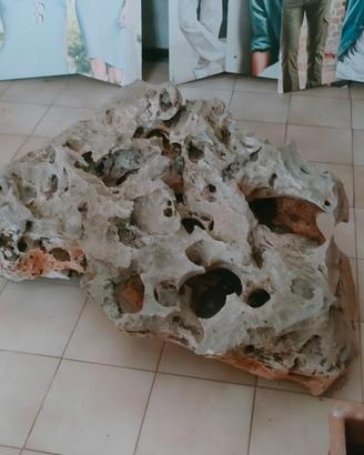 Splendido Monolito / Roccia Forata Naturale