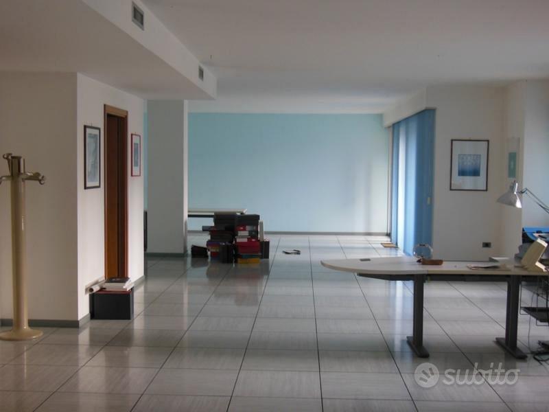 Rif.24800- ufficio trieste - Vista 4