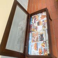 Tavolino vetrinetta espositore