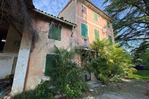 Rustico / Casale di 2663 m² con 5 locali a San Zen