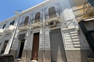 NEGOZIO A REGGIO DI CALABRIA
