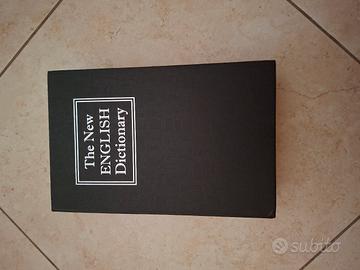 Cassaforte a forma di libro
