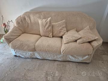 divano con poltrona 