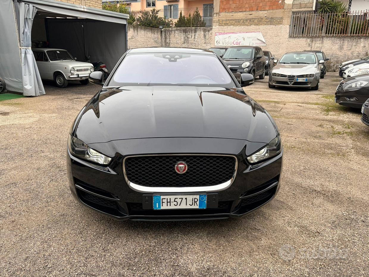 JAGUAR XE (X760)