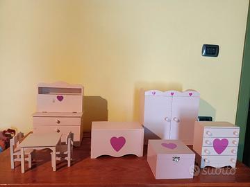 Arredamento giocattolo in legno