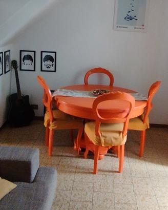 tavolo legno massello e 4sedie