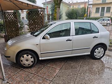 Skoda Fabia 2002 neopatentati.  ...VENDUTA