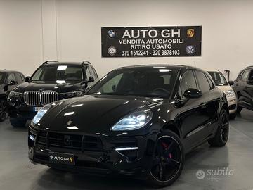 Porsche Macan 2.9 GTS 381cv total black