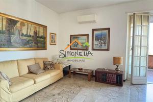 Ampio Quadrilocale a Oleggio con Box Auto