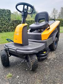 Trattorino tagliaerba Stiga elettrico a batteria