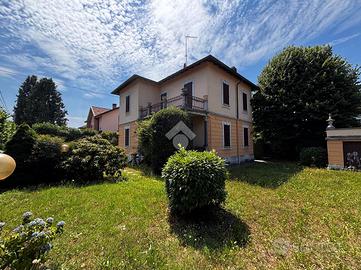 VILLA SINGOLA A MALNATE