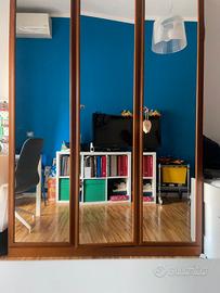Armadio in legno con specchio- non Ikea
