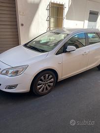 Opel astra j