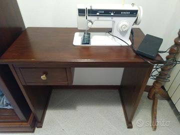 Macchina da cucire Singer 1247 con mobile