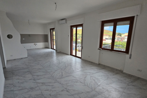 Appartamento ristrutturato Viale Magna Grecia