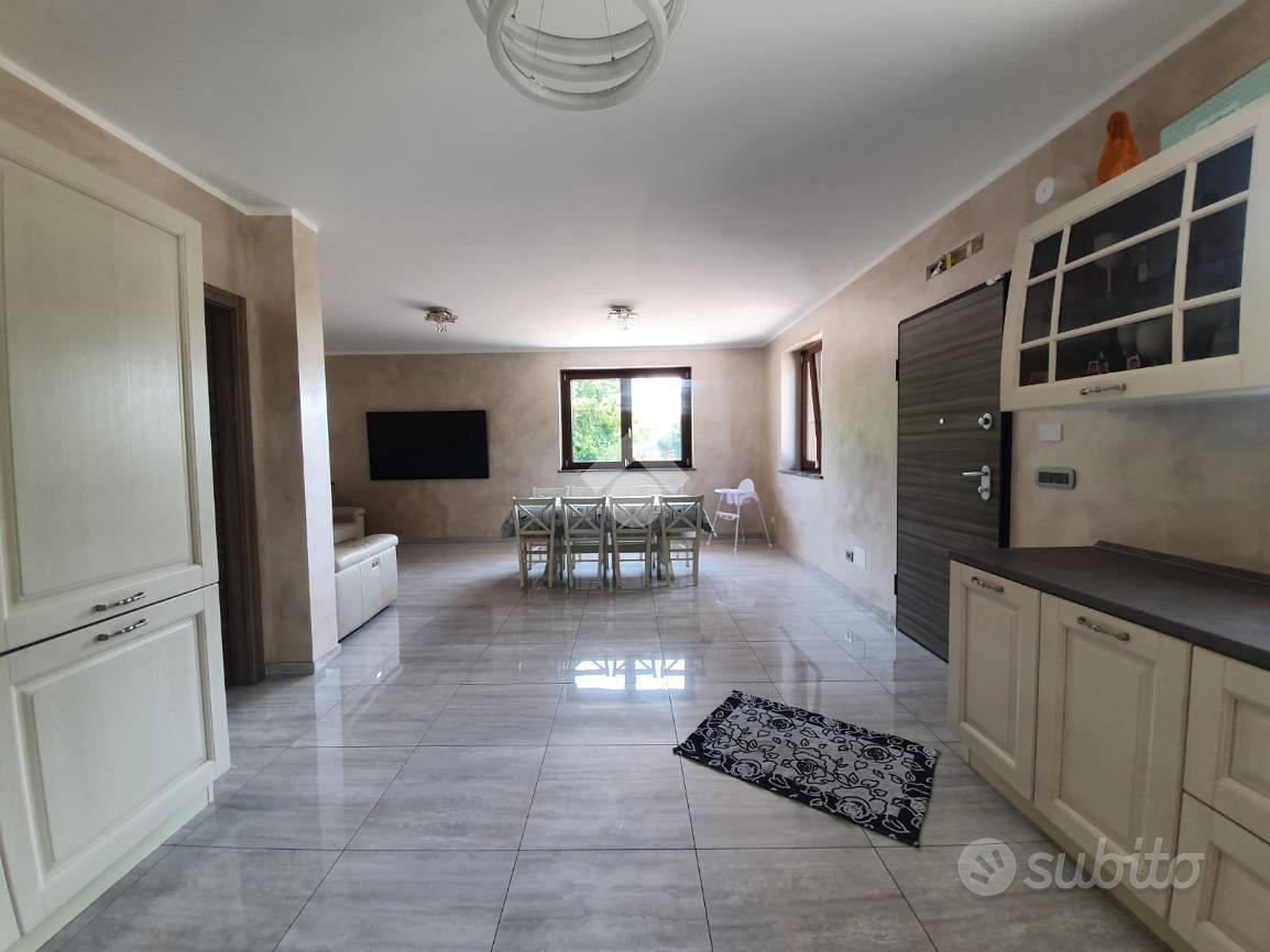 House in San Francesco al Campo, Torino - Vista 6