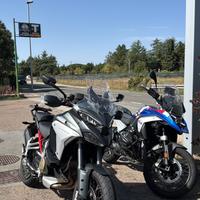 Ducati multistrada v4s travel & radar