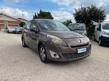 Renault Scénic 1.5 dCi Dynamique - 2011
