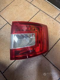 FARO SKODA OCTAVIA 2016