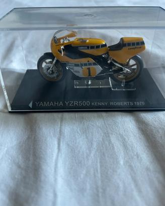 Modellino Moto GP Yamaha YZR500 Kenny Roberts 1979