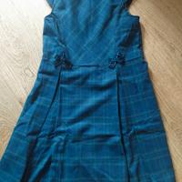 Vestito nuovo elegante blu da ragazzina